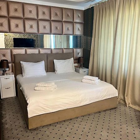 Orzu Hotel ナマンガン エクステリア 写真
