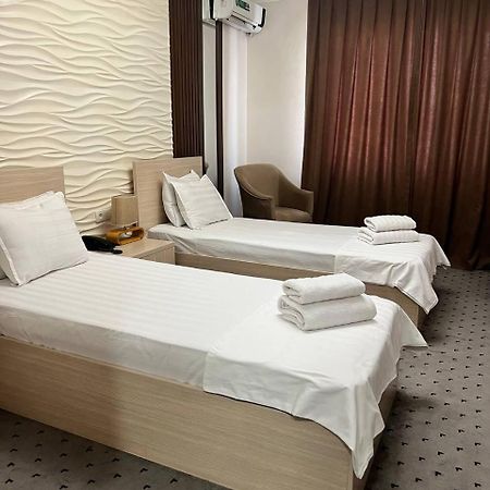 Orzu Hotel ナマンガン エクステリア 写真
