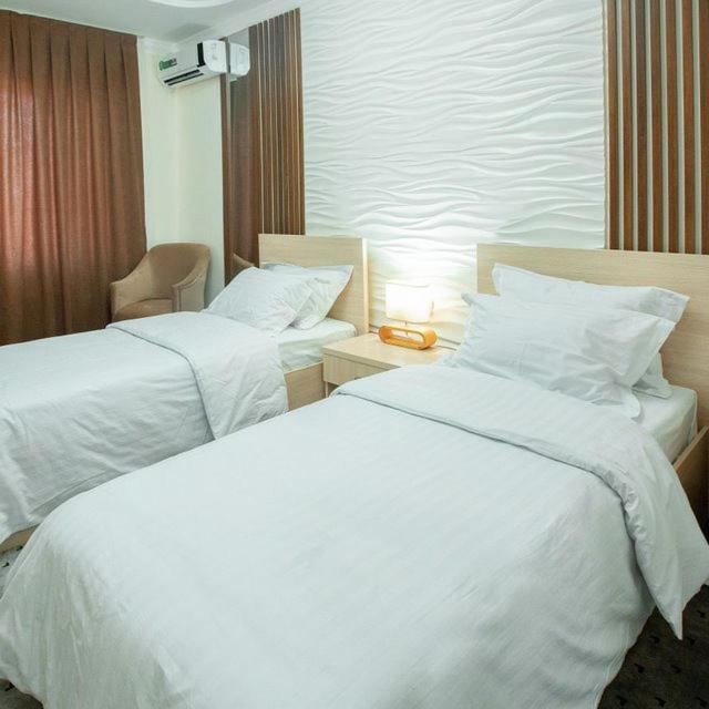 Orzu Hotel ナマンガン エクステリア 写真